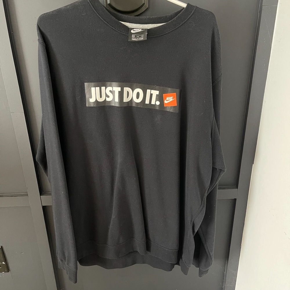Men’s Nike crewneck